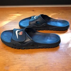 Vintage 90s Nike navy blue sliders men’s size 11